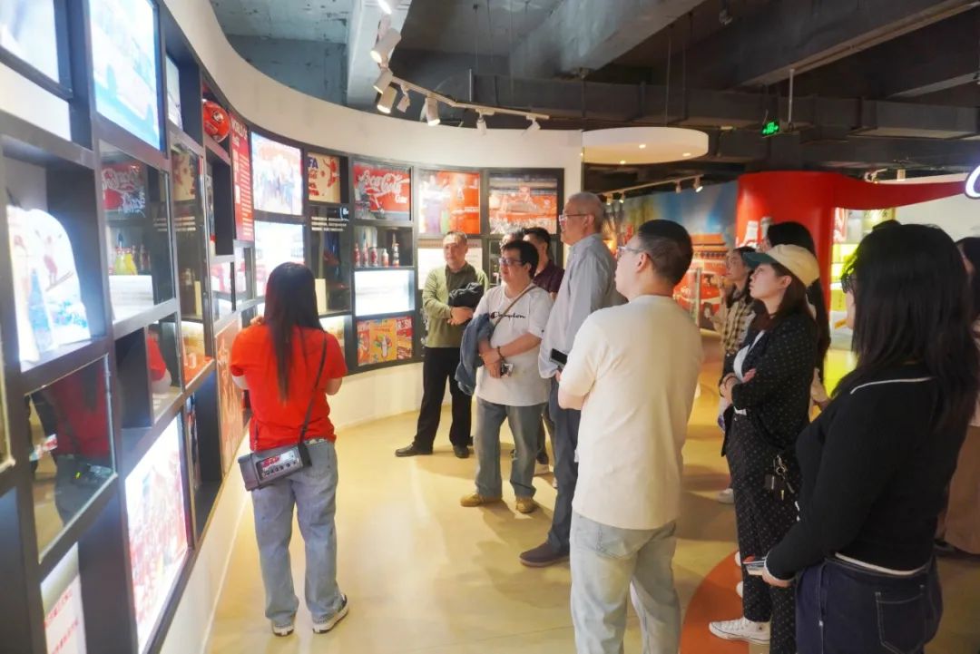 https://mmbiz.qpic.cn/sz_mmbiz_jpg/iaDOYjnfVuoH4kxb0xxyASqcYOSdXiapmX76cKAOU0hmicCzsehpA1dDXo3Cerlo0PVu9BbIShwNLl9tmTPeVcsUA/640?wx_fmt=jpeg&from=appmsg